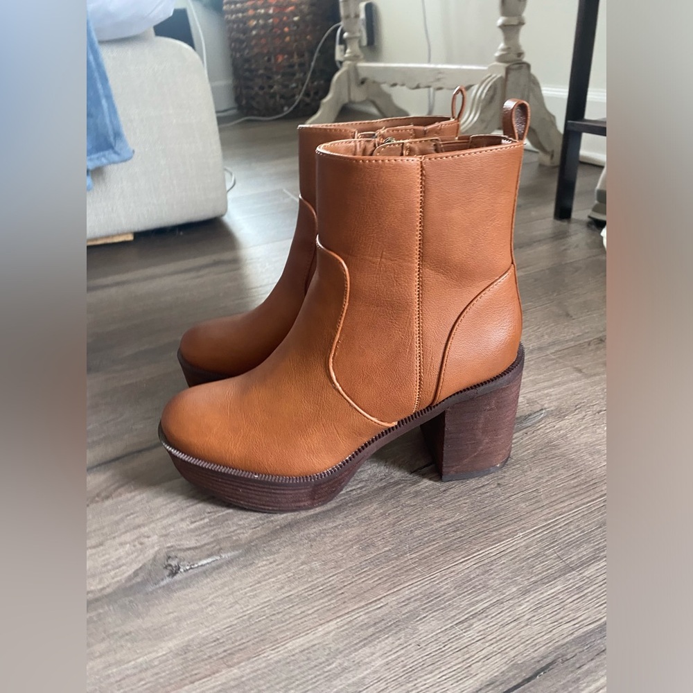 Women’s house of harlow boots